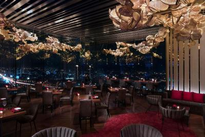 آوانی ریورساید بانکوک هتل