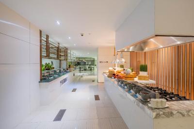 ای-وان نیو وینگ هتل