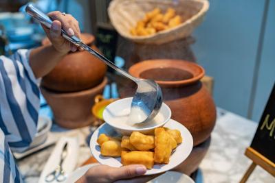 ای-وان نیو وینگ هتل