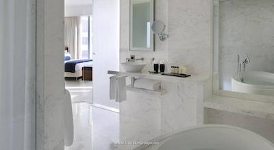 مدیا وان هتل