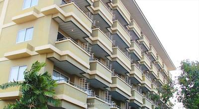 رویال تایکون پلیس هتل