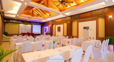 ایستینی ریزورت اند اسپا