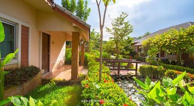 ایستینی ریزورت اند اسپا