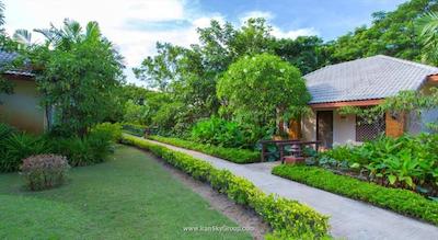 ایستینی ریزورت اند اسپا