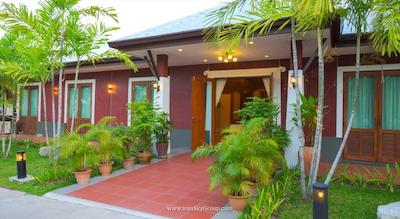 ایستینی ریزورت اند اسپا