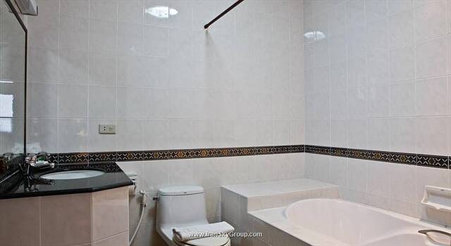 این هاوس