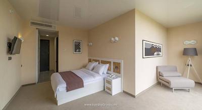 ایوریا این هتل