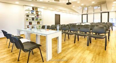 ایوریا این هتل