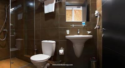 ایوریا این هتل