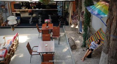 هتل ات مترو