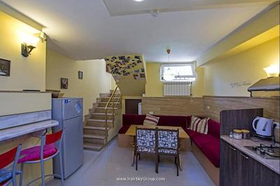 ایروان هاستل