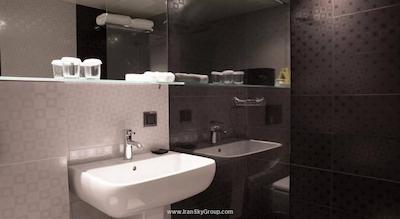 نوا هتل ایروان