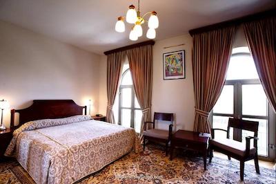 لاتار هتل کمپلکس