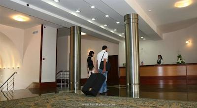 لاتار هتل کمپلکس