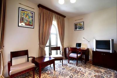 لاتار هتل کمپلکس