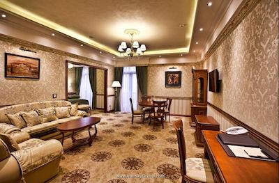 مولتی گرند هتل