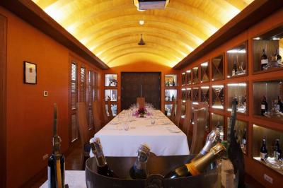 سنتارا گرند بیچ ریزورت پوکت