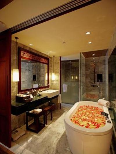 سنتارا گرند بیچ ریزورت پوکت