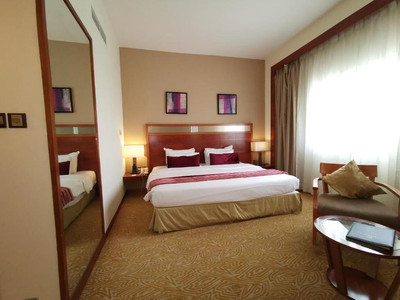 لندمارک گرند دیره