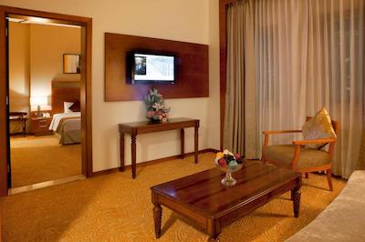 لندمارک گرند دیره