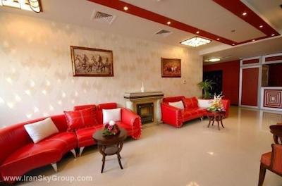 گلدن اسکوئر سوئیت