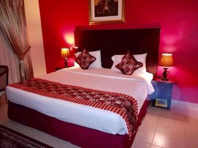 هتل آپارتمان آیکون