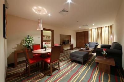 ال خلیج پالاس