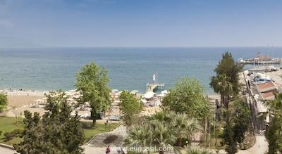 کویینز پارک تورکیز تالسو اند اسپا