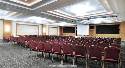 الکوکلر کمر هتل اکس ماکسیم ریزورت