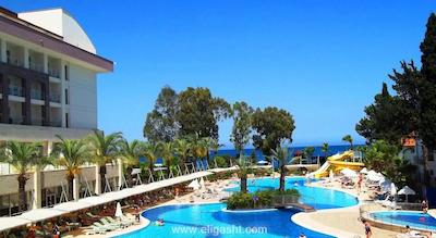 الکوکلر کمر هتل اکس ماکسیم ریزورت