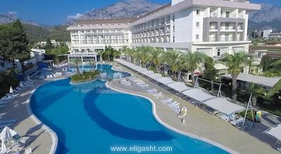 الکوکلر کمر هتل اکس ماکسیم ریزورت