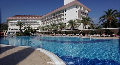 الکوکلر کمر هتل اکس ماکسیم ریزورت