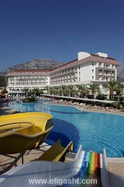 الکوکلر کمر هتل اکس ماکسیم ریزورت