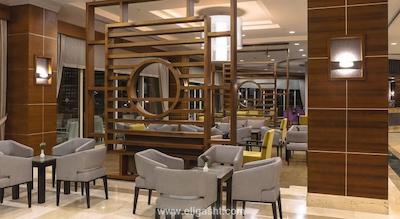 الکوکلر کمر هتل اکس ماکسیم ریزورت