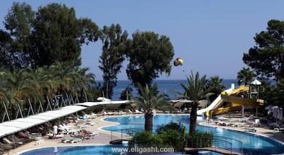 الکوکلر کمر هتل اکس ماکسیم ریزورت