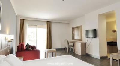 الکوکلر کمر هتل اکس ماکسیم ریزورت