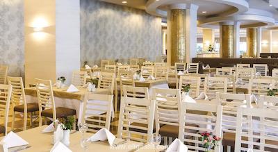 الکوکلر کمر هتل اکس ماکسیم ریزورت