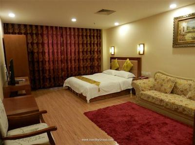 چاینیز کالچر هالیدی هتل-نانلوگوشیانگ