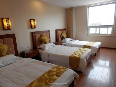 چاینیز کالچر هالیدی هتل-نانلوگوشیانگ