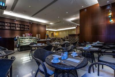 هتل آپارتمان فرست سنترال