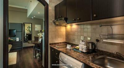 هتل آپارتمان فرست سنترال