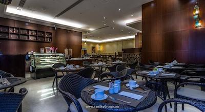 هتل آپارتمان فرست سنترال