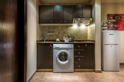 هتل آپارتمان فرست سنترال