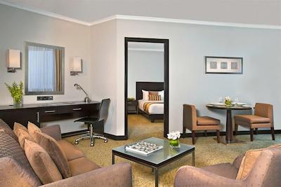 رامادا پلازا بای ویندهام دبی، دیرا