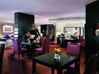 رامادا پلازا بای ویندهام دبی، دیرا