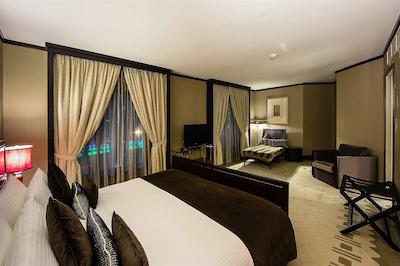 رامادا پلازا بای ویندهام دبی، دیرا