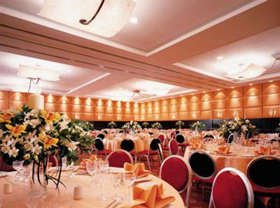 رامادا پلازا بای ویندهام دبی، دیرا