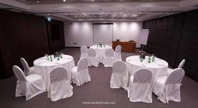 رامادا پلازا بای ویندهام دبی، دیرا