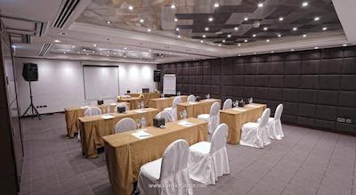 رامادا پلازا بای ویندهام دبی، دیرا