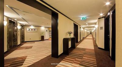 رامادا پلازا بای ویندهام دبی، دیرا